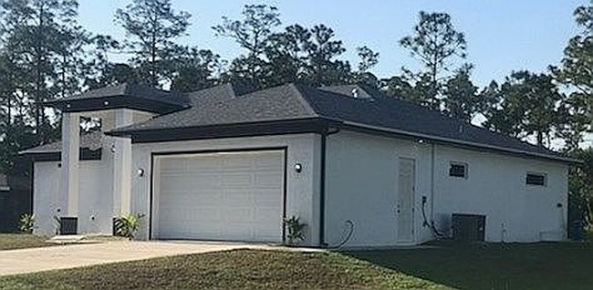 Image of 1102 W 11th St