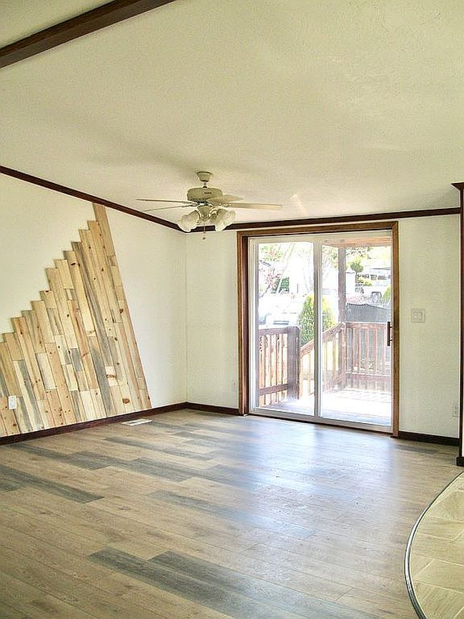 Photo of 110 Willamina Ln, Roseburg, OR