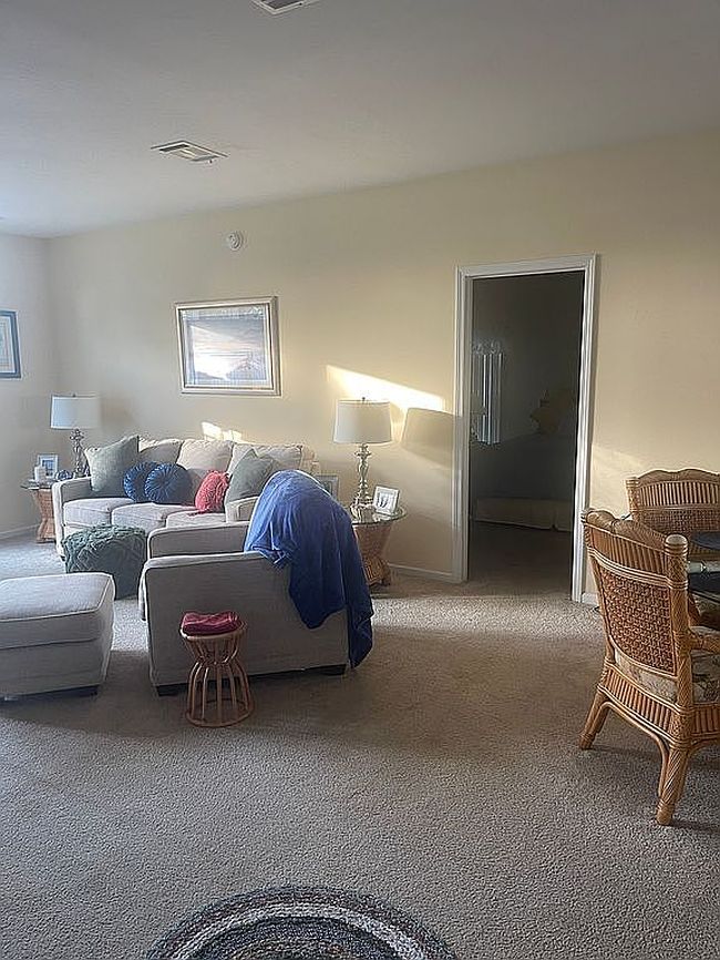 Image of 718 Sunrise Blvd