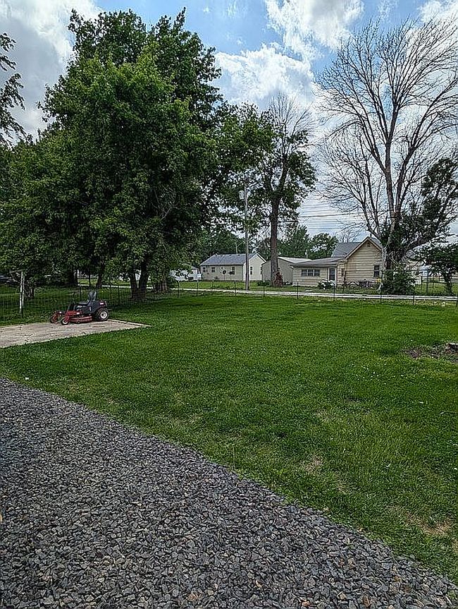 Image of 637 N Allen St