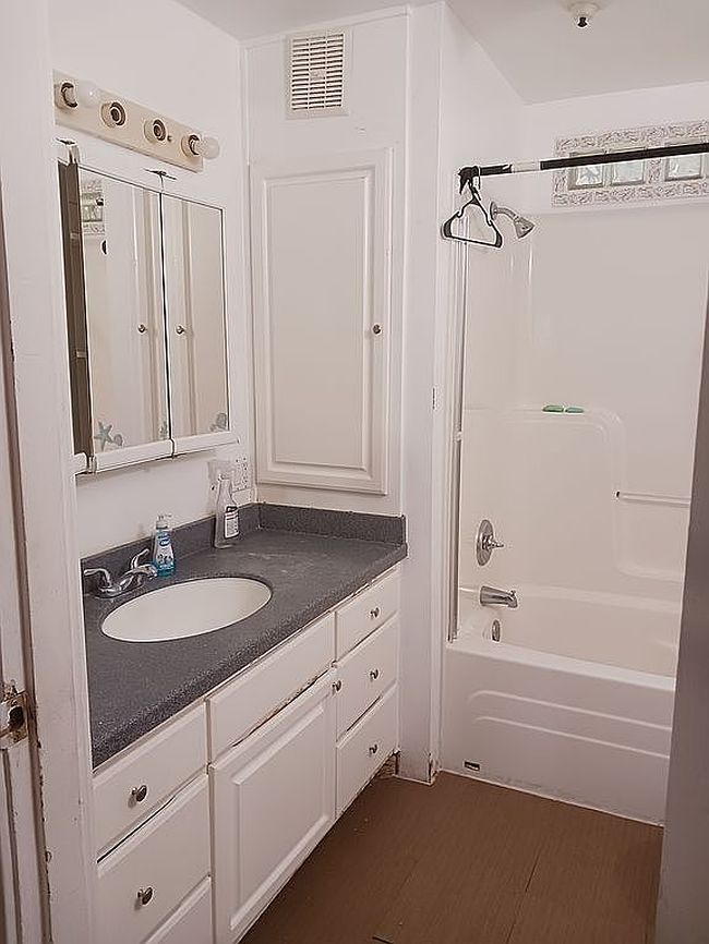 Photo of 1798 4th St Ne, Salem, OR