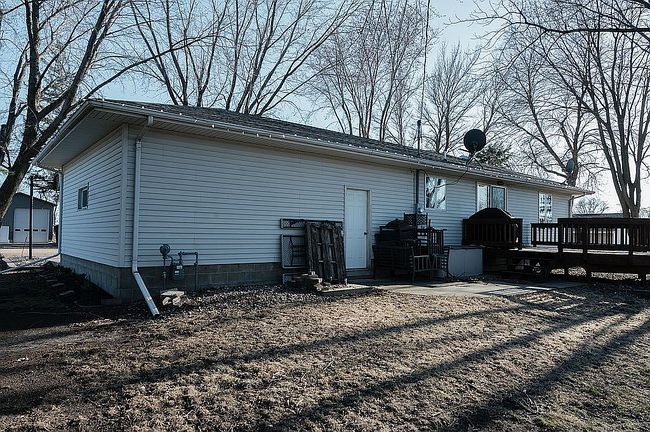 Photo of 402 W 1st St, Sherburn, MN