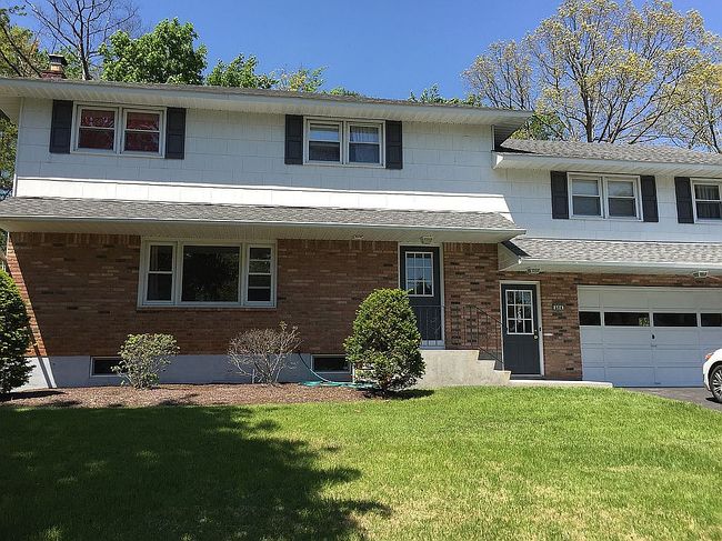 Photo of 604 Via Ponderosa, Schenectady, NY