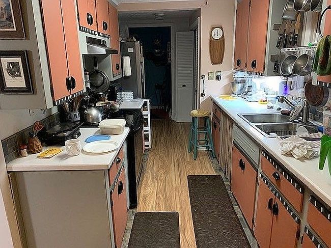 Photo of 524 Clear Creek Rd, Burnsville, NC