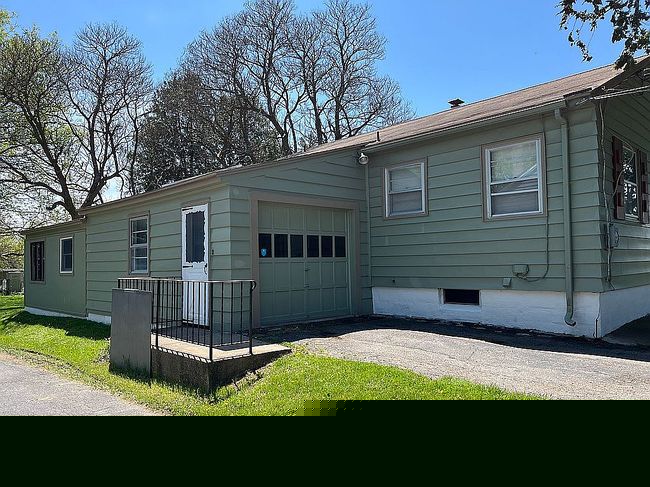 Image of 3281 Milton Ave