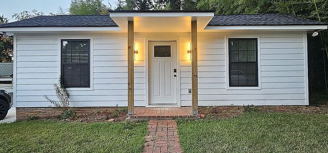 Photo of 1224 Park Cir