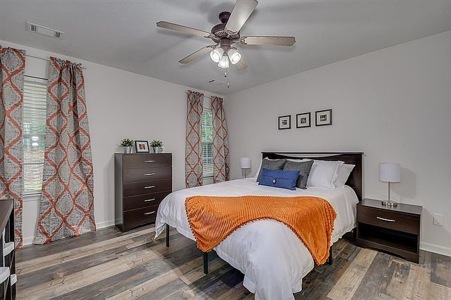 Image of 2141 Whitney South Dr