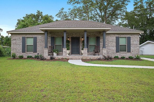 Photo of 119 Ideal Dr, Saraland, AL