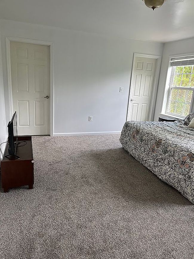 Photo of 12900 Veronica Ln, North Huntingdon, PA
