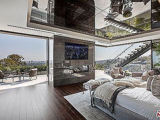 Photo of 1426 Summitridge Dr, Beverly Hills, CA