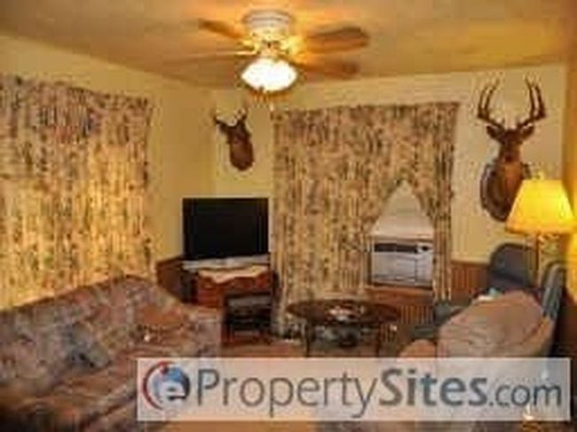 Additional photo 2 of property located at 1120 Pine St