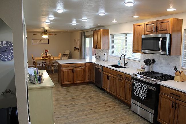 Photo of 1405 California Way
