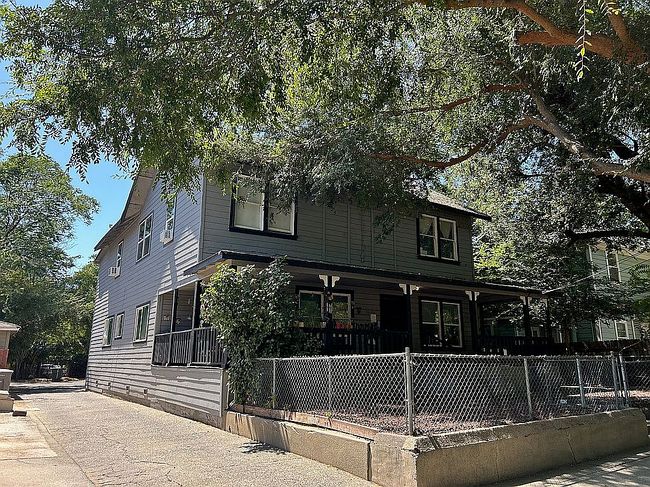 Photo of 1656 Pine St