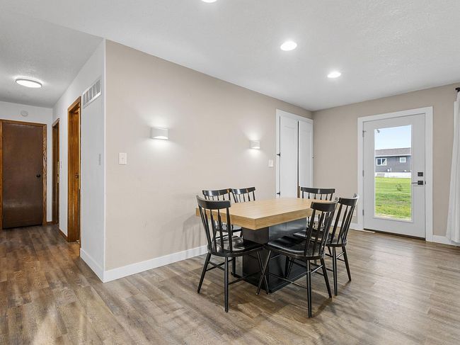 Photo of 725 Twilight Ave, Lake Norden, SD