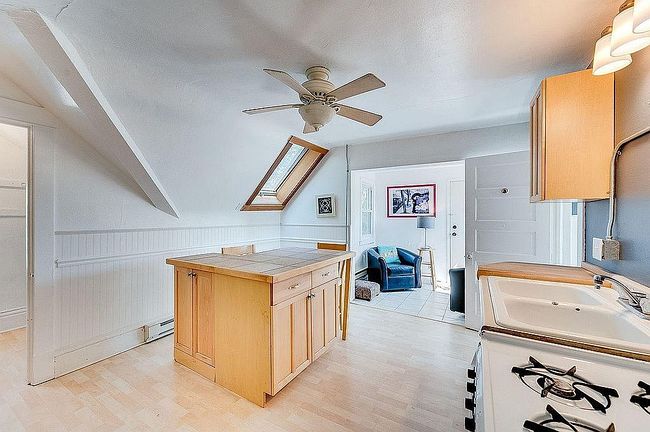 Additional photo 1 of property located at 2501 Emerson Ave S