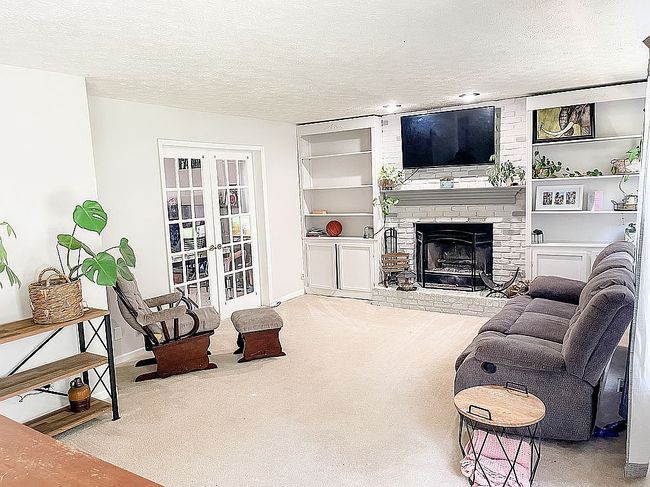 Photo of 10563 Greenway Dr, Fishers, IN