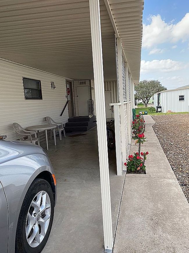 Additional photo 1 of property located at 2712 S International Blvd