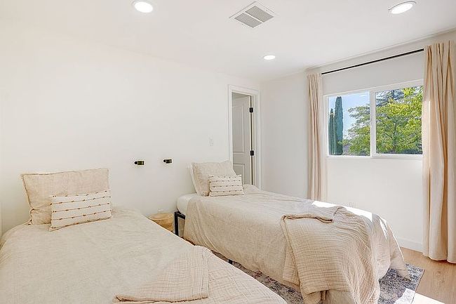 Additional photo 1 of property located at 2570 Blue Horizon Rd