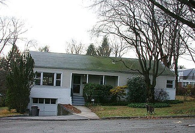 Photo of 101 Cresthill Rd, Yonkers, NY