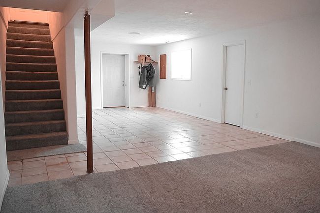 Image of 212 E Welch St