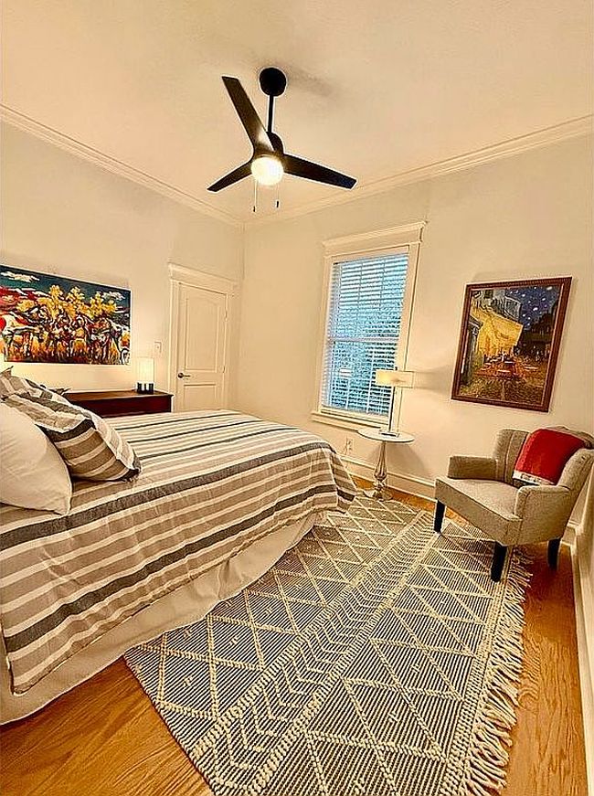 Image of 408 W Lake