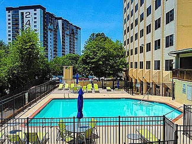 Photo of 2479 Peachtree Rd Ne, Atlanta, GA