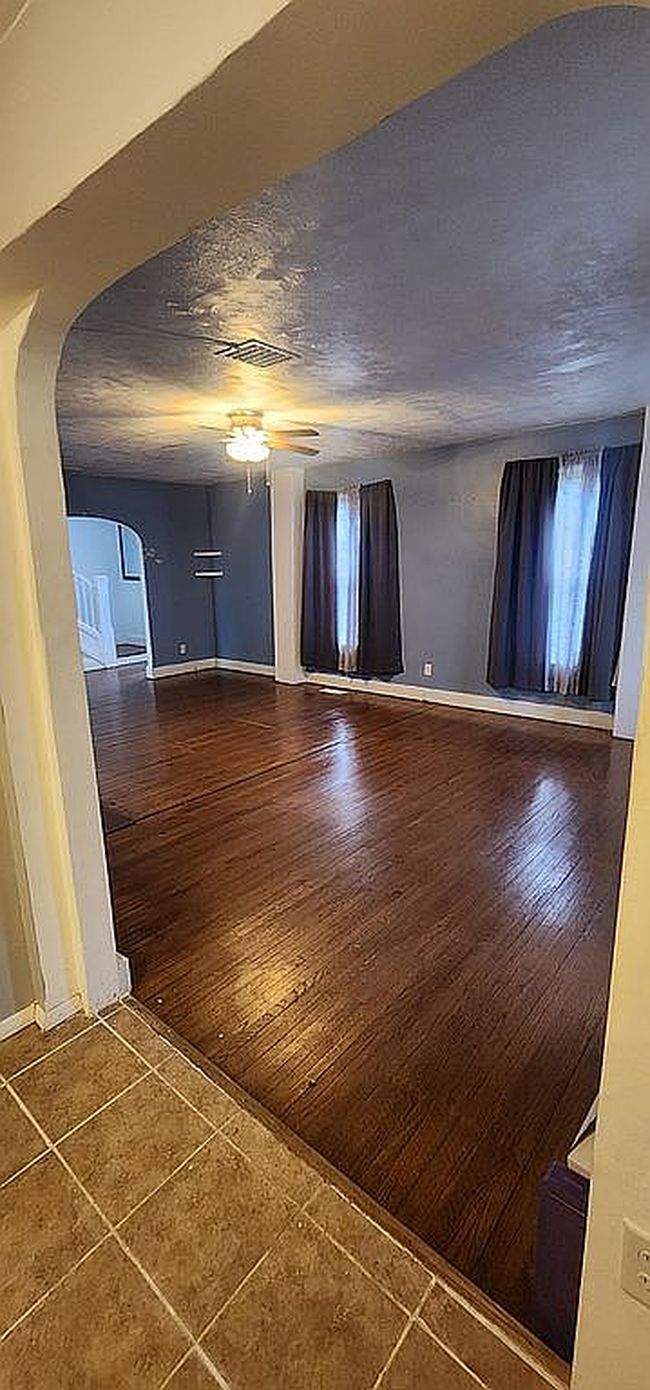Image of 403 Worth St