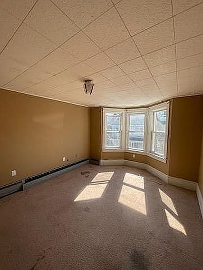 Image of 758 Scott St