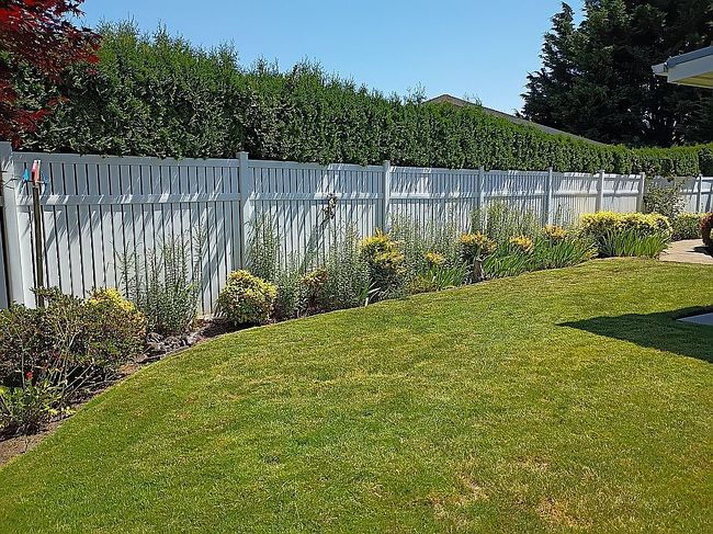 Photo of 2477 Blue Boy Ln, Eugene, OR
