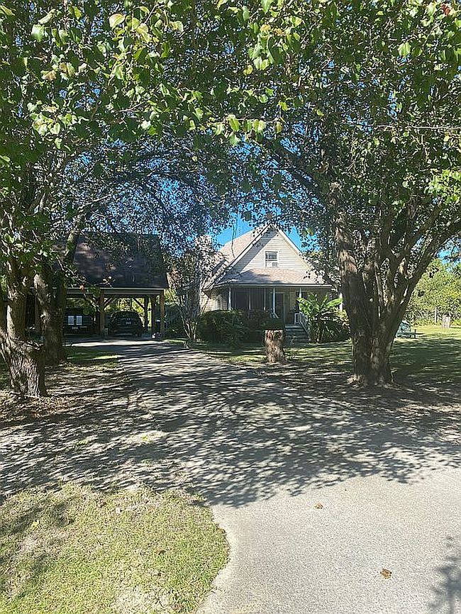 Photo of 208 Dixon Cir, Washington, NC