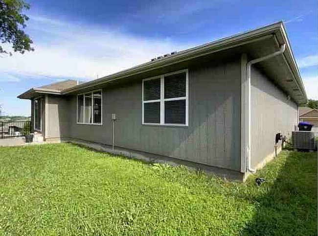 Photo of 6005 Sw 44th St, Topeka, KS