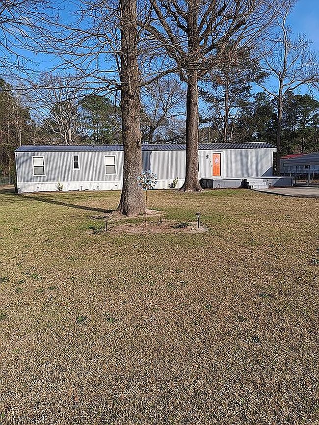 Photo of 2334 Norment Rd, Lumberton, NC