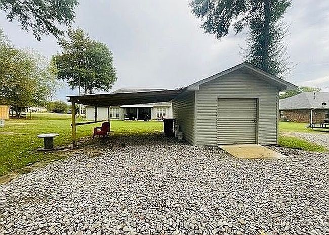 Photo of 104 Meadow St, Fulton, MS
