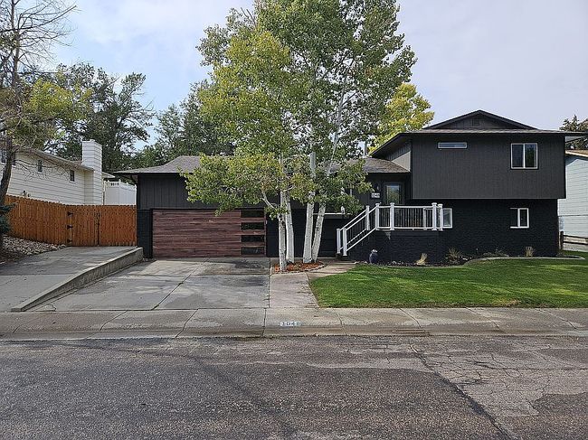 Photo of 1048 Waterford