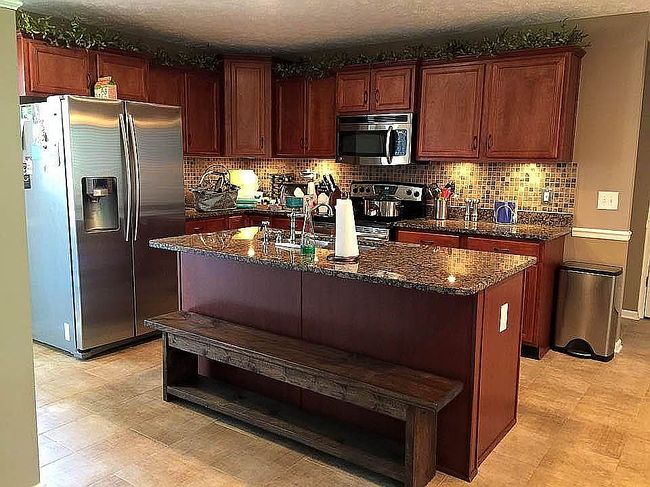 Image of 716 W Accipiter Cir