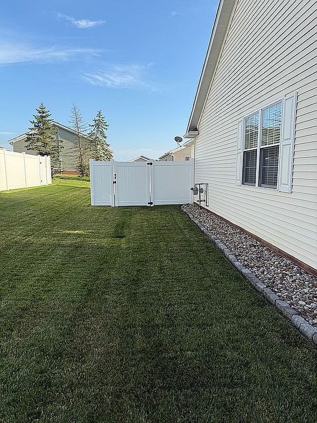Photo of 51982 Blue Spruce Dr, Saint Clairsville, OH