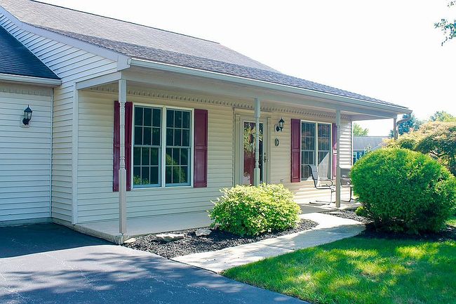 Additional photo 4 of property located at 3 Thorndale Dr
