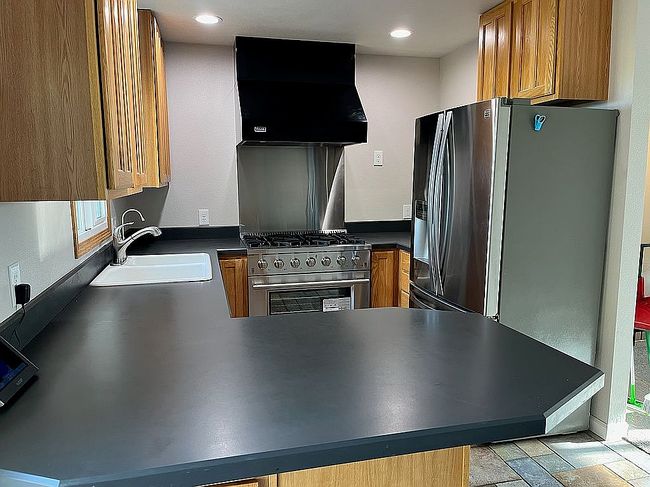 Image of 3925 Temple Pl