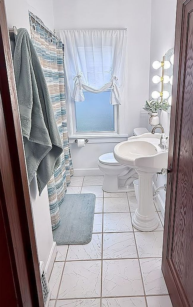 Photo of 730 Water St, Conneaut Lake, PA