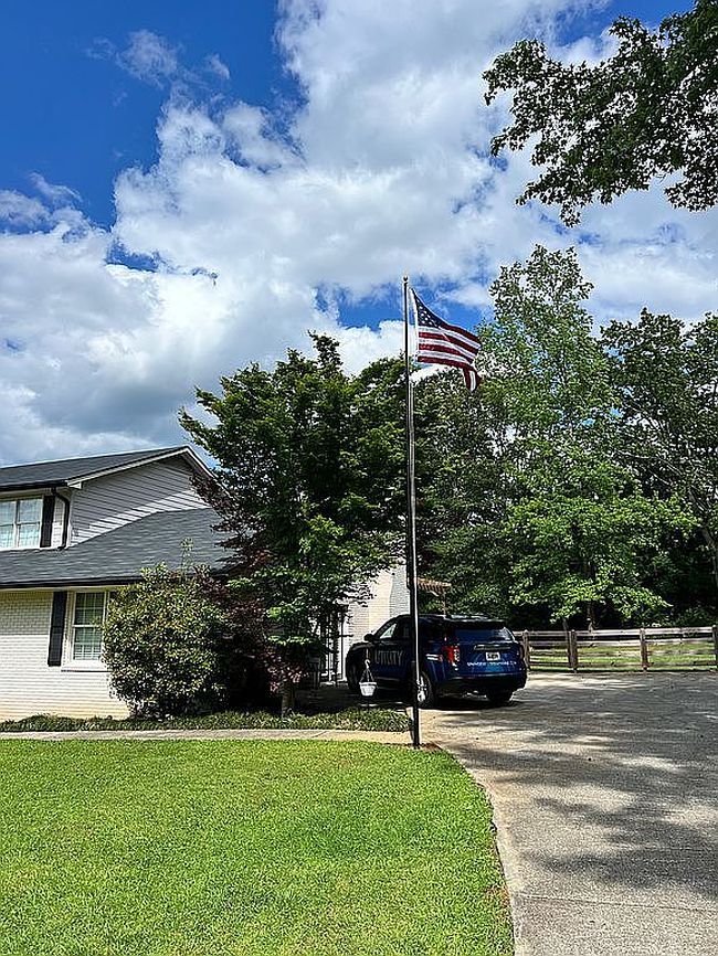 Photo of 4 Crepe Myrtle Dr, Newnan, GA