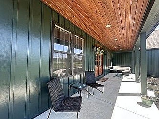 Photo of 9500 E 600 S, Elizabethtown, IN