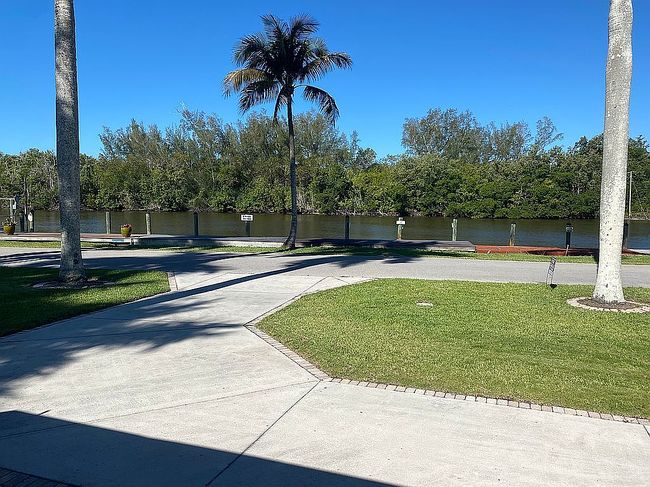 Image of 203 Riverside Dr