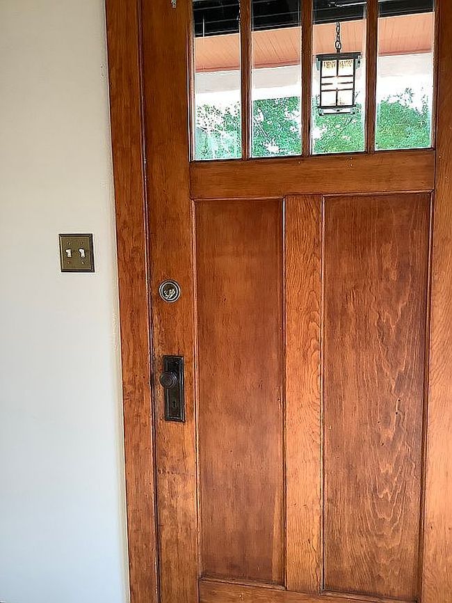 Image of 444 W 4th St