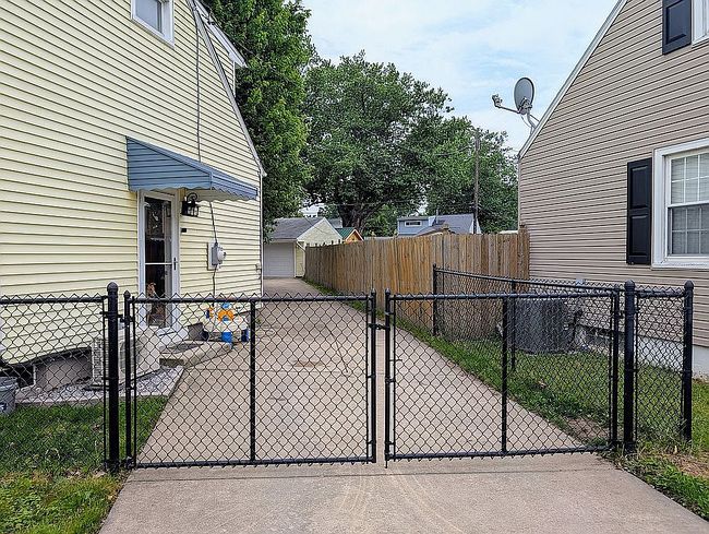 Photo of 302 Kirkwood Dr, Buffalo, NY