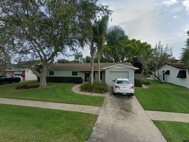 72 Camelia Cir, Tequesta, FL