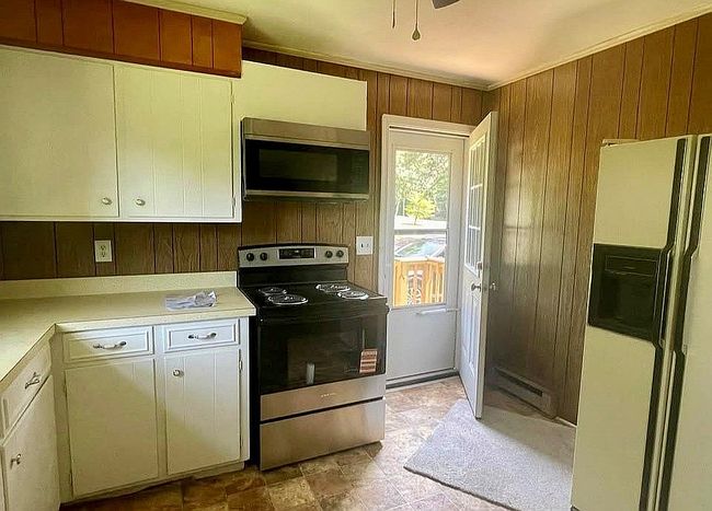 Additional photo 3 of property located at 60 Taylor Rd