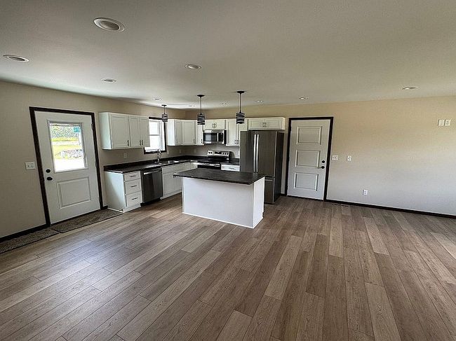 Photo of 2030 Nelson Dr, Thief River Falls, MN