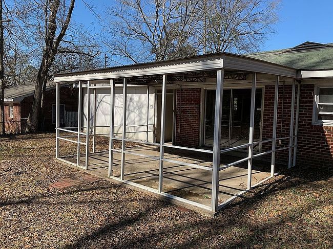 Image of 1448 Beaumont Dr