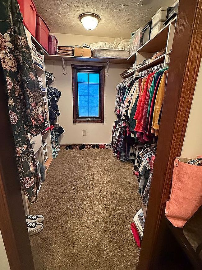 Image of 2230 Meadow Ln