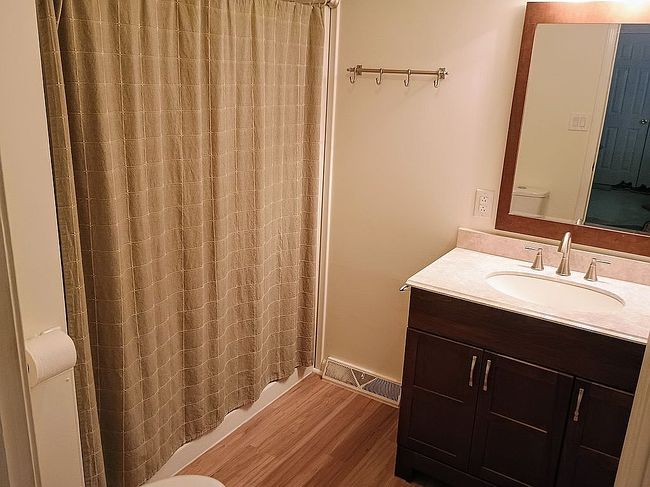 Photo of 105 Mountain Aire Dr, Stony Point, NC